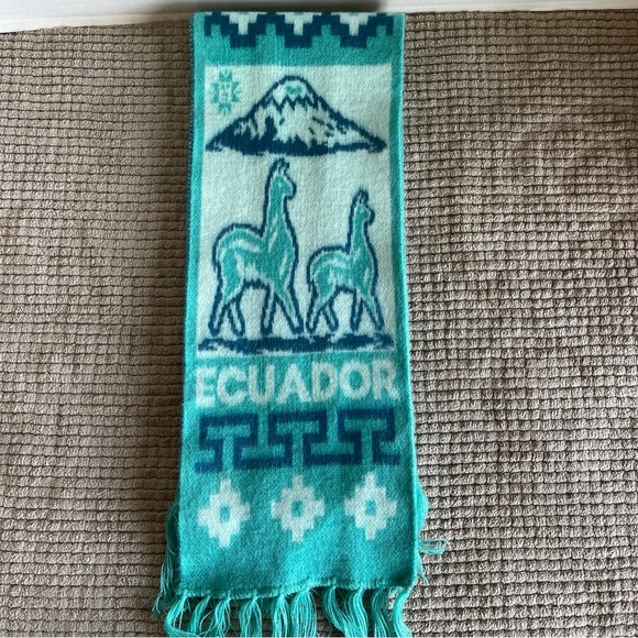 Scarf - Alpaca Ecuador - Picture 2 of 9